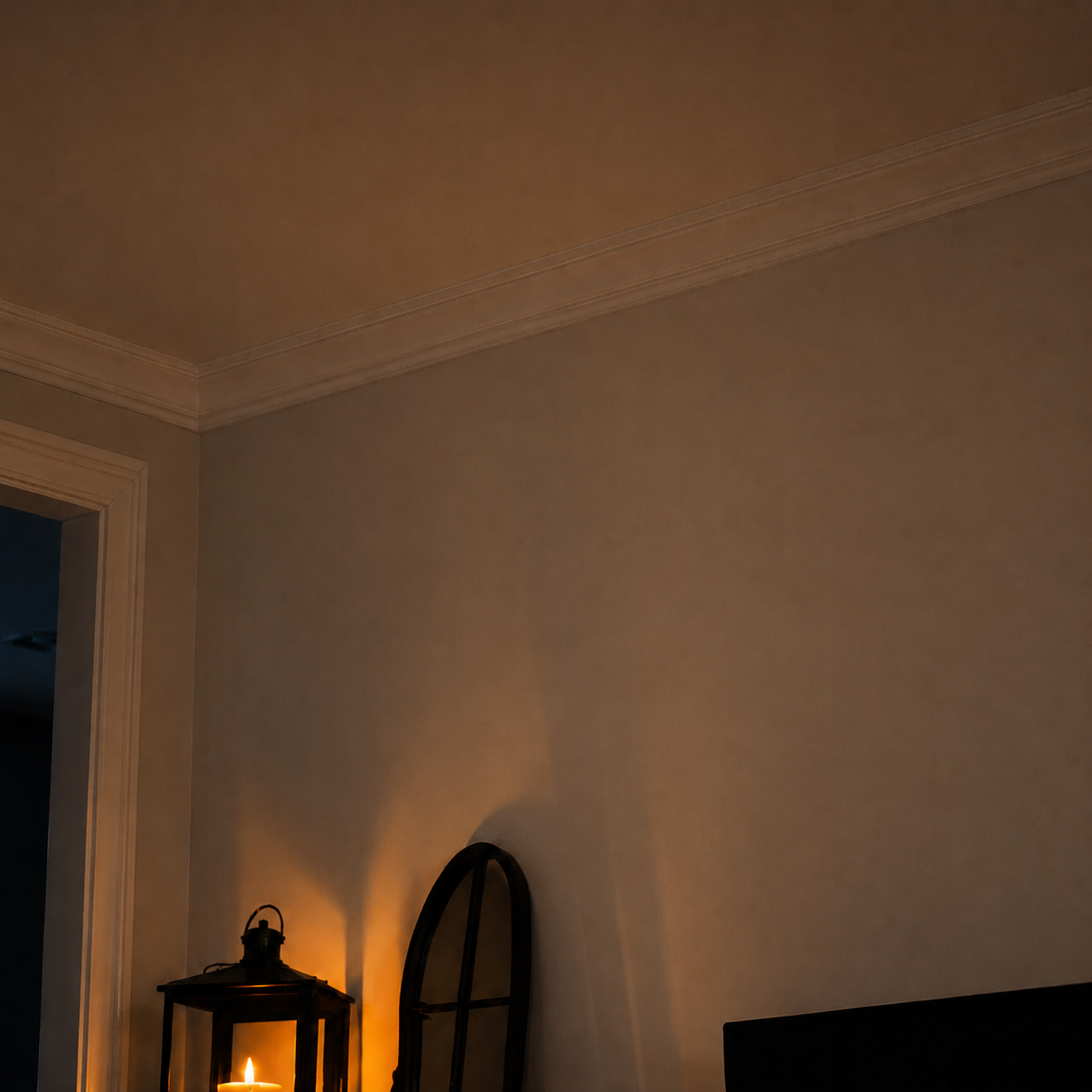 Kamer met VLOE SmokeShield — realistisch, lichte warme tint van de lantaarn maar geen rookresidu