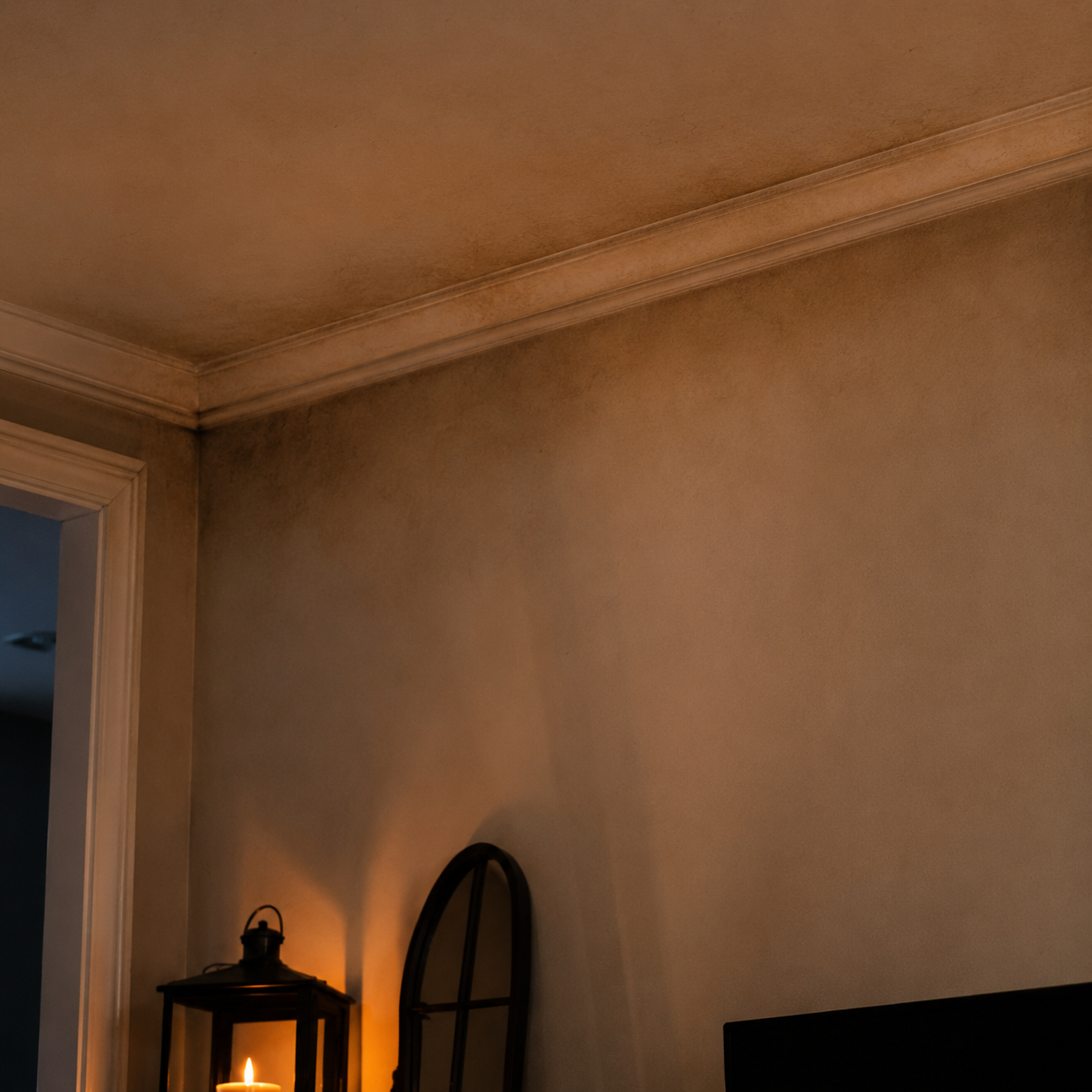 Kamer zonder filter — geel verkleurde muren en plafond na jaren binnen roken